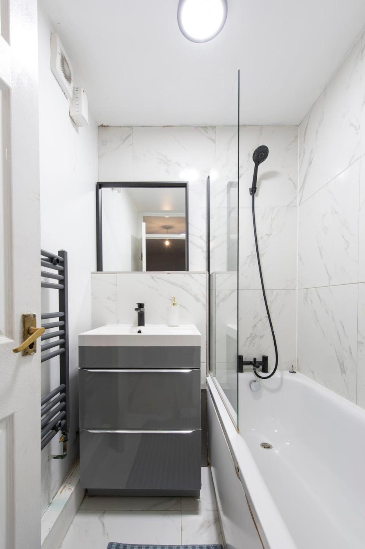 Lovely 2-bed 20 Mins To Central